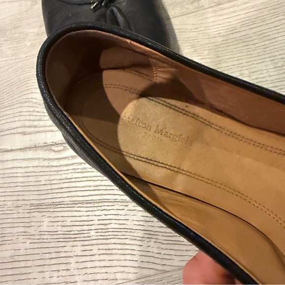 Maison Martin Margiela Black Leather Tabi Flats - Picture 6 of 11